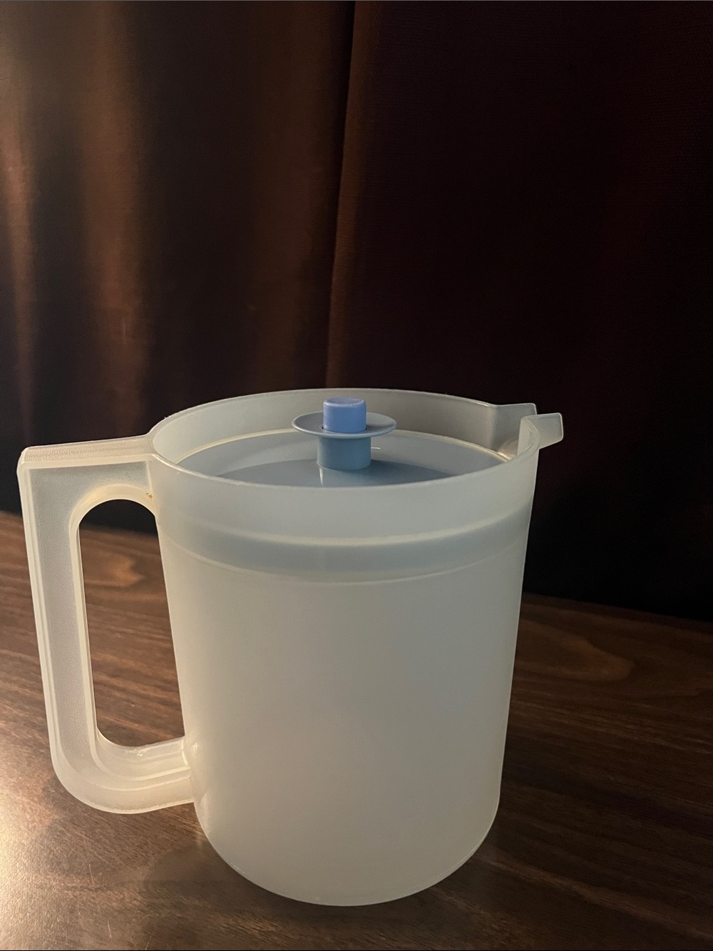 Tupperware small Pitcher with Lid and Handle - White with Blue Knob